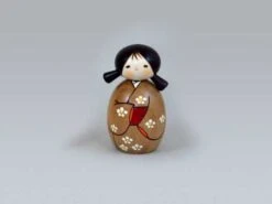Kokeshi Haruyokoi (en Attendant Le Printemps)